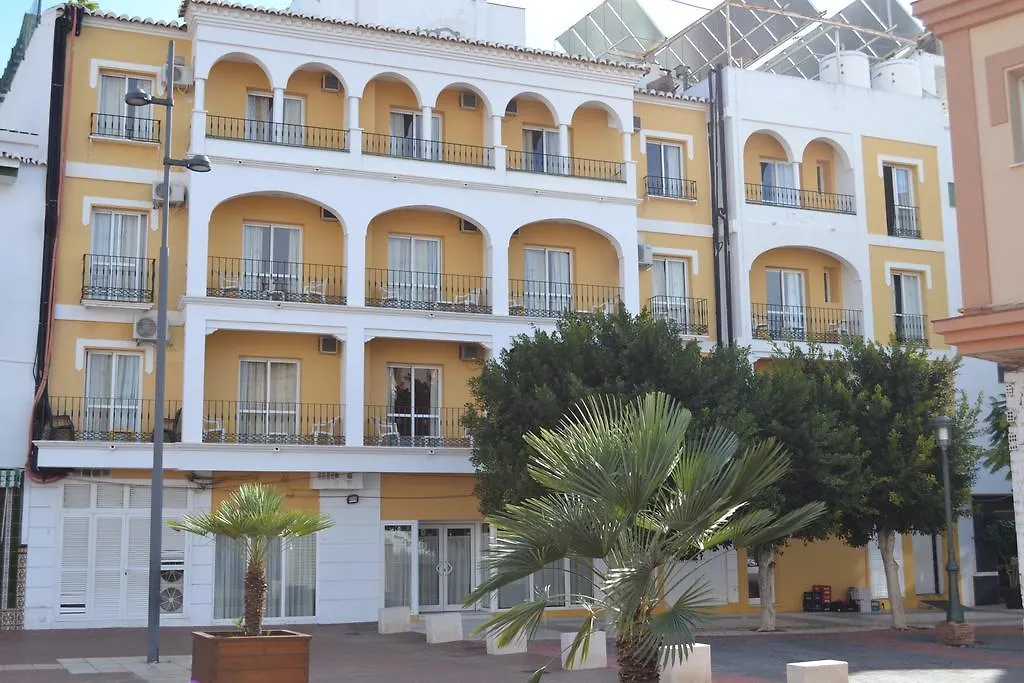 Hotel Toboso Chaparil Nerja 3*,