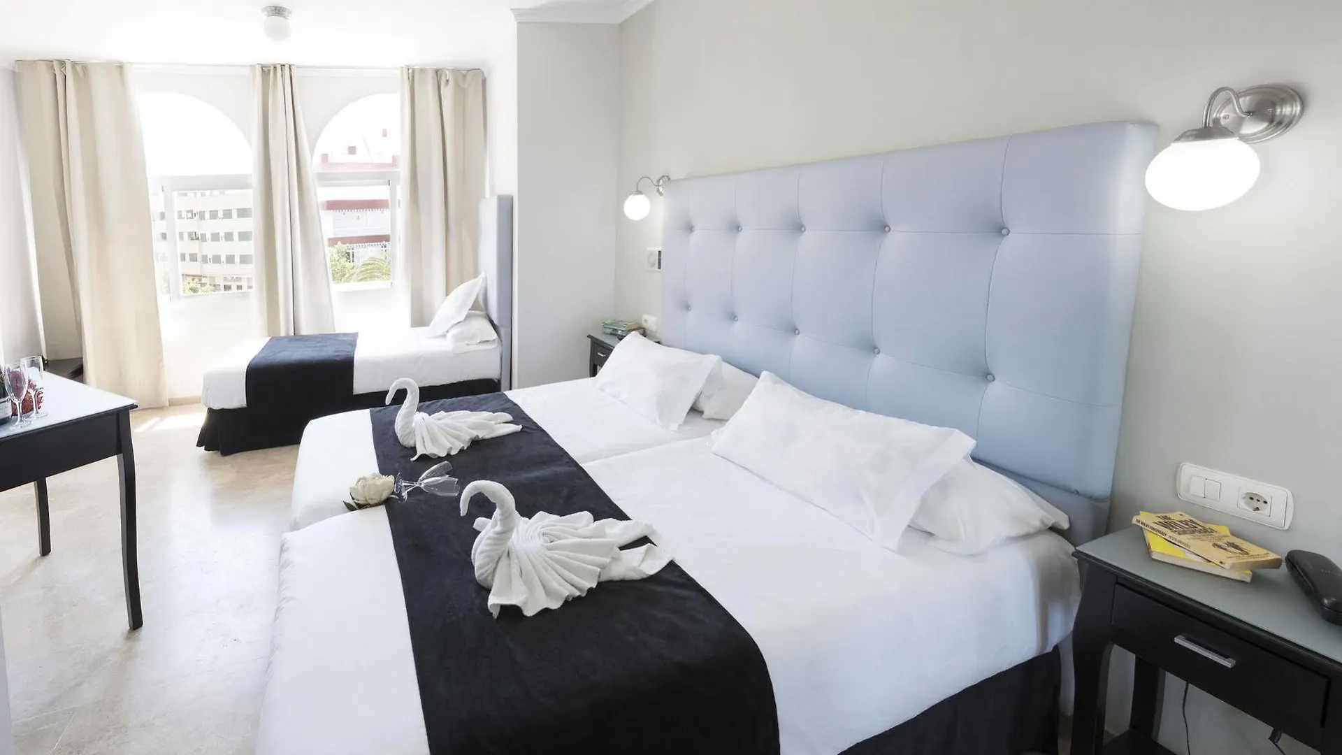 Hotel Toboso Chaparil Nerja 3*,