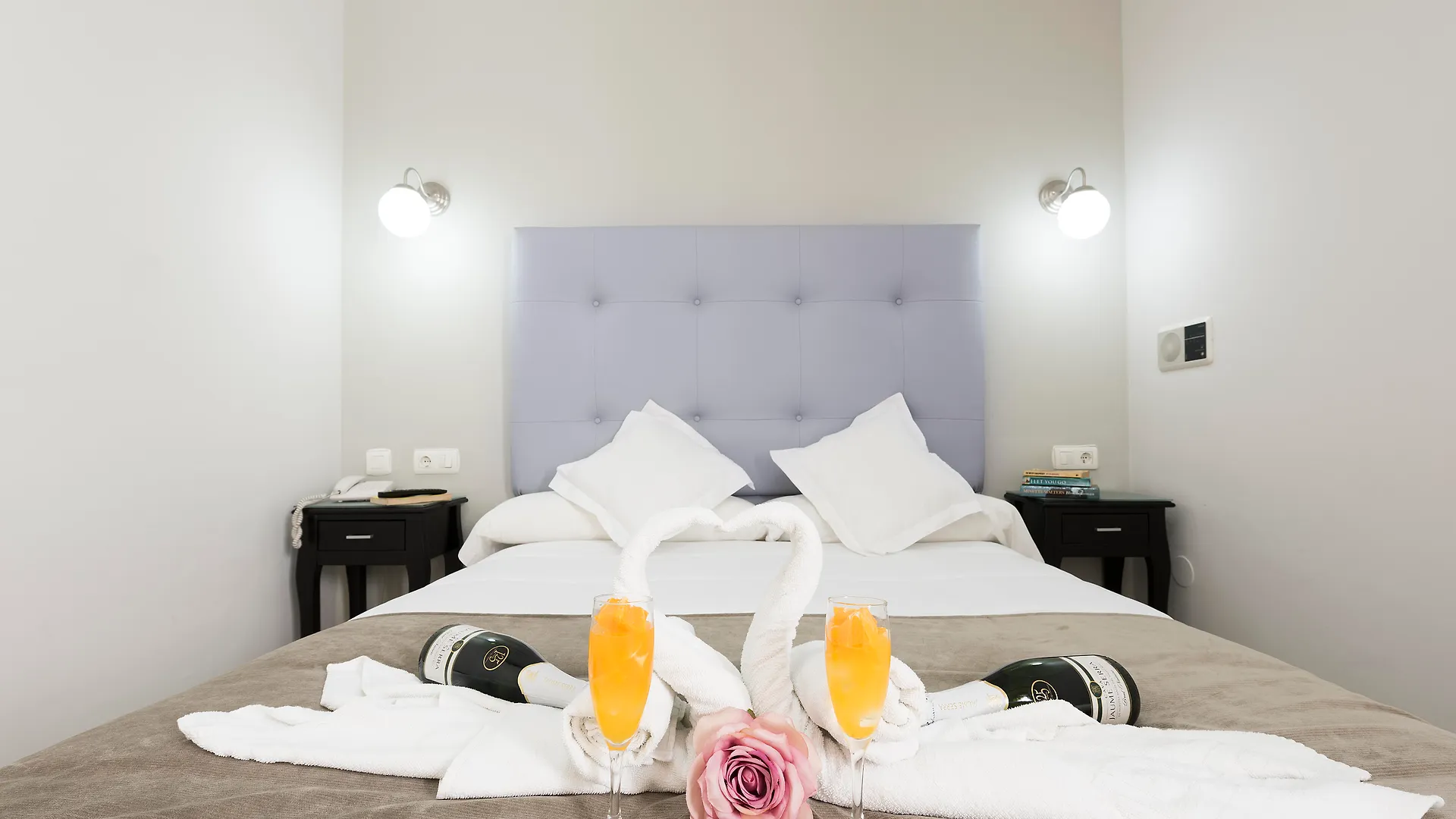 Hotel Toboso Chaparil Nerja 3*,