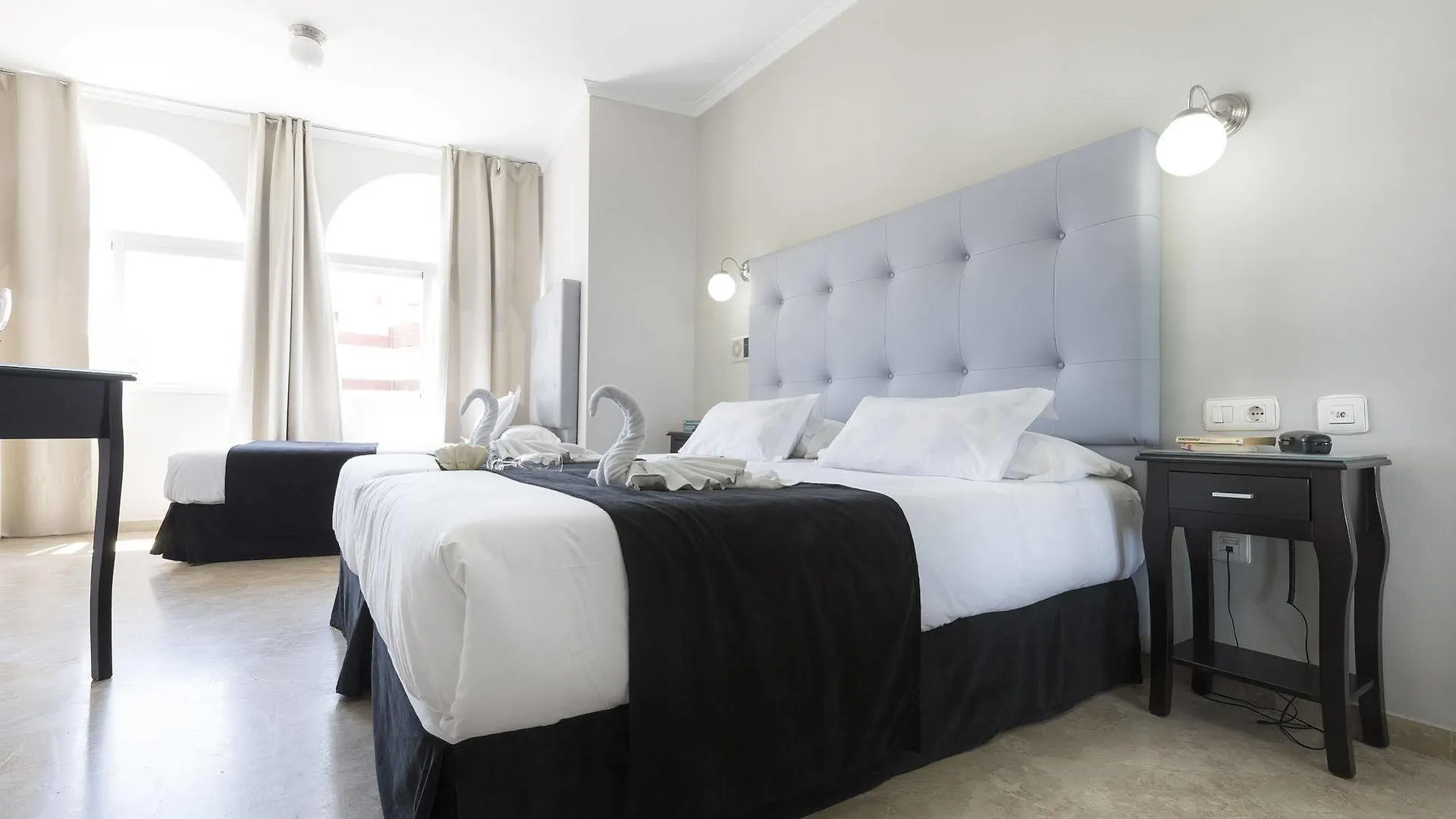 ***  Hotel Toboso Chaparil Nerja Španělsko