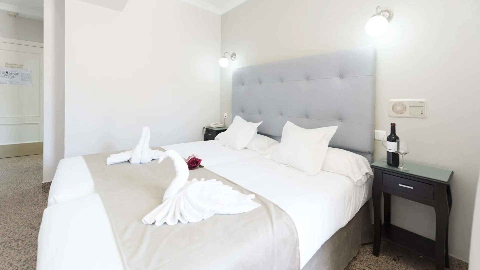 Hotel Toboso Chaparil Nerja Španělsko