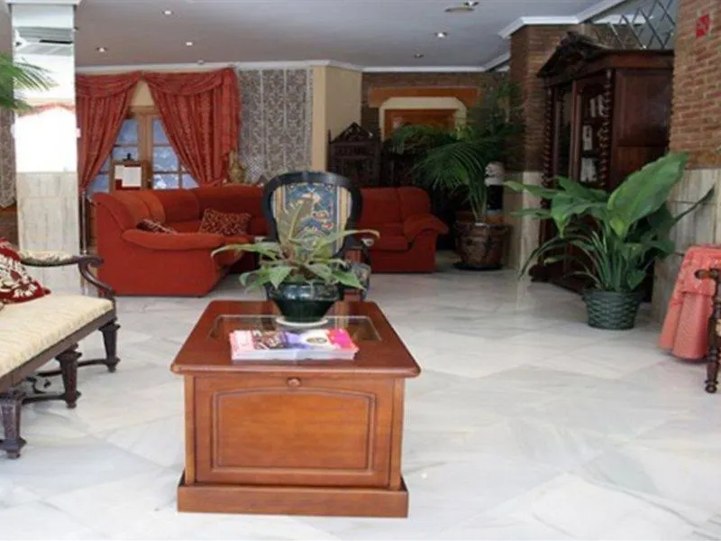 Hotel Toboso Chaparil Nerja 3*,